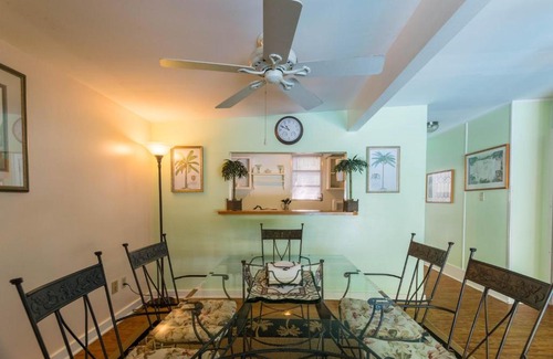 Downtown House | Helen's Hideaway