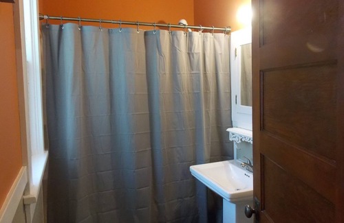 Helena Apartment | Helena Accommodations: THE BIGHORN