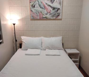 Santa Maria Hostel | Helena's Apartelle