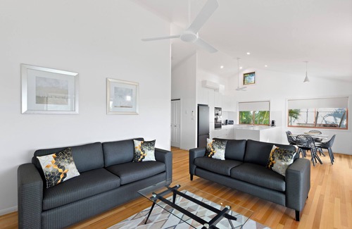 Hamilton Island Apartment | Heliconia Grove 9, Heliconia Grove 9 on Hamilton Island