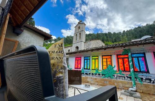 Berat Hostel | Helin's Hostel by Backpackers