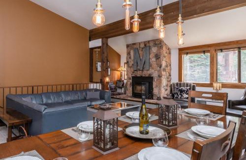 Mammoth Lakes House | Helios 11N
