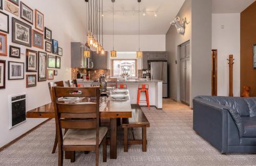 Mammoth Lakes House | Helios 11N