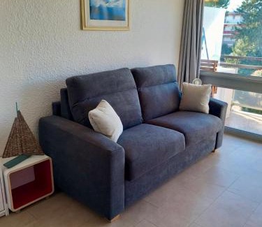 Saint-Laurent-du-Var Apartment | Heliotel Marine Studio 30m2 très lumineux avec terrasse 17m2 au 3eme étage