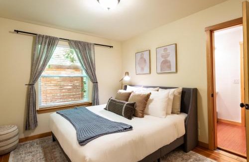 Glacier House | Heliotrope Haus