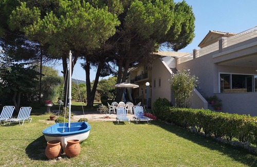 Ag. Georgios Apartment | Hella's Cozy Studios, Only 50 meters from Lovely Sandy Beach