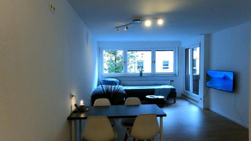 Kirchheim unter Teck Apartment | Helle offene Innenstadtwohnung mit Balkon