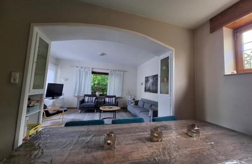 Schwalefeld Apartment | Helle Wohnung bei Willingen mit Terrasse