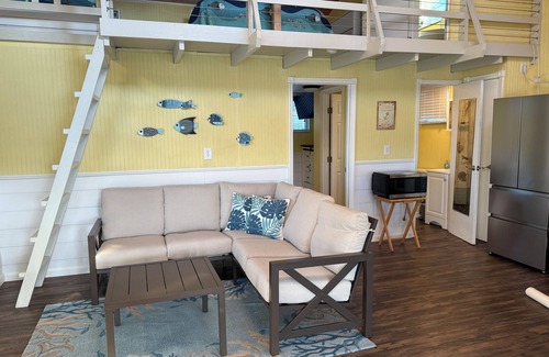 Homosassa House | Hellgate Island scallop house, boat access only