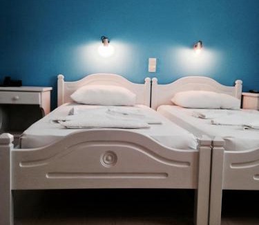 Paros Hotel | Helliniko Hotel