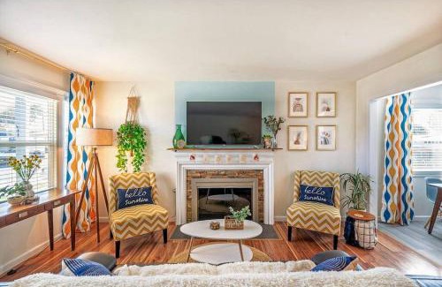 Fullerton House | Hello Sunshine OC minutes to Disneyland-Family Friendly