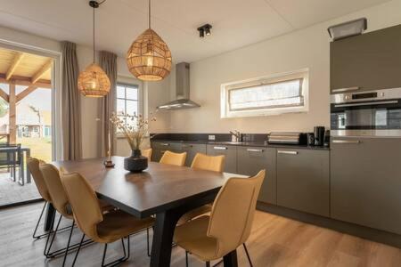 Ossenisse House | Hello Zeeland - Vakantiewoning Knuitershoek 64