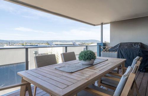 Safety Beach House | Helm House - A Contemporary Coastal Group Retreat