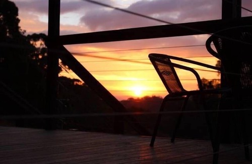 Hoddles Creek Cottage | Help feed rescue animals on peaceful 40-acre Gembrook farmstay & sanctuary