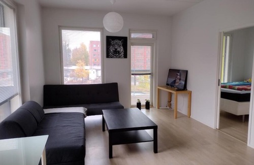 Myyrmaki House | Helsinki Private-Yksityinen-Частный Room in Shared Apartment into Airport-BusTrain Station-University
