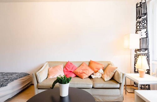 Etelainen District Apartment | Helsinki Studio by the Beach 2
