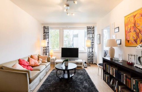 Etelainen District Apartment | Helsinki Studio by the Beach 2