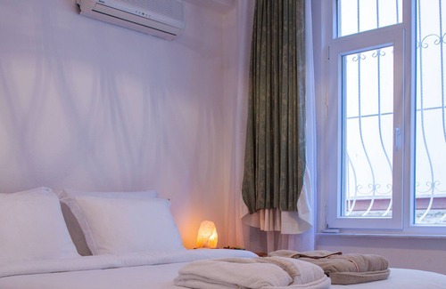 Kaleici Apartment | Hemdem Old Town Flat Near The Sea and Harbour