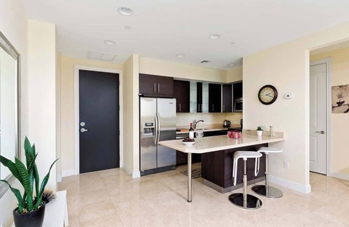Deerfield Beach Apartment | Hemingway Condo - Sunset View & steps to the beach
