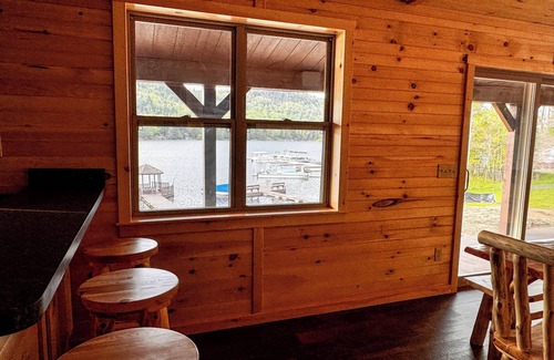Eagle Bay Cabin | Hemlock - Big Moose Lakeside