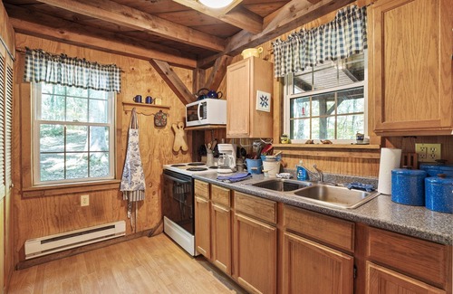 Logan Cabin | Hemlock cabin on 25 Acres