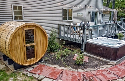 Stroudsburg House | Hemlock Manor-Pool/Sauna/Hot Tub