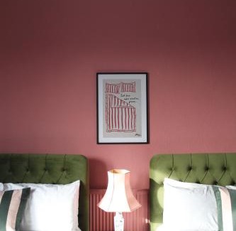 Bordesley Apartment | Hen and Stag Pad, Large Group Accom Digbeth Sleeps 24