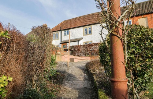 Bromham House | Hen's Cottage