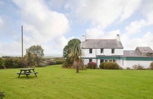 Llanfaethlu House | Hen Ysgol