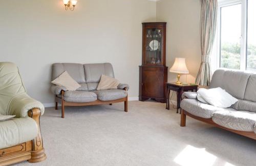 Llanfaethlu House | Hen Ysgol