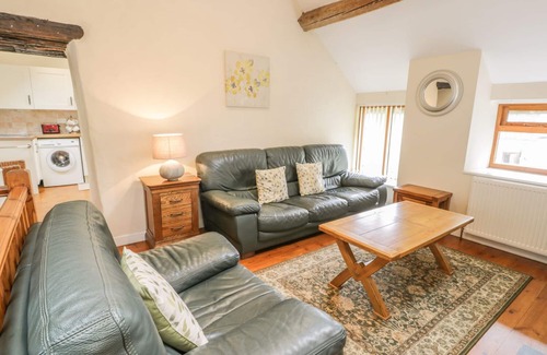 Fairbourne Cottage | HENDOLL COTTAGE 1, pet friendly, with open fire in Fairbourne