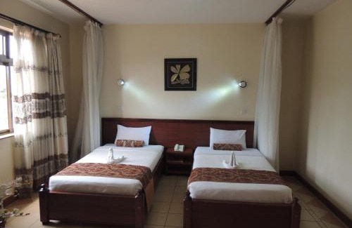 Ngara West Hotel | Hennessis Hotel