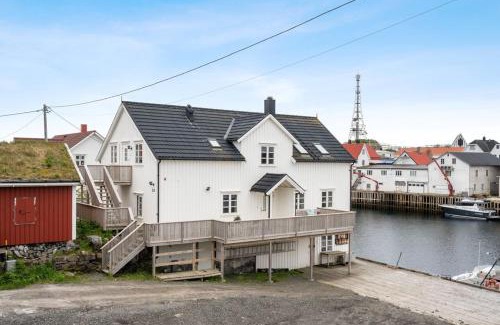 Henningsvaer Apartment | Henningsvær Harbour Haven
