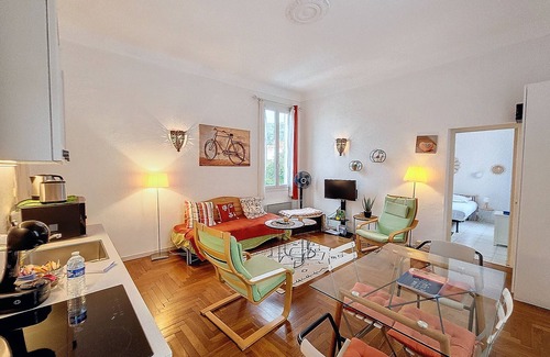 Carnot Apartment | HENRI CAMILLE REAL ESTATE - Florida 2 - 2 bedrooms close center