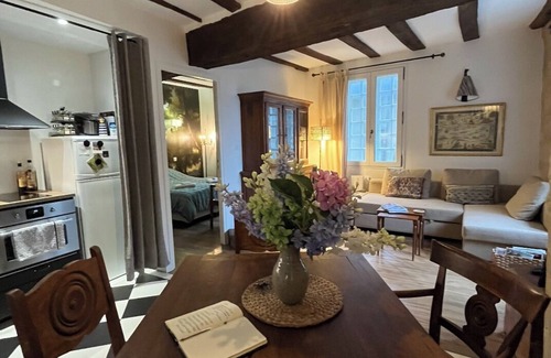 Vannes Apartment | Henri & Henriette Historic Center Vannes 7 pers
