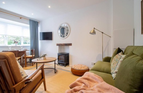 Helensburgh Apartment | Henry Bell - Cosy 2-bedroom cottage