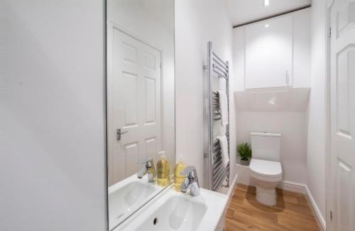 Acomb Apartment | Henry Court Apartment 1