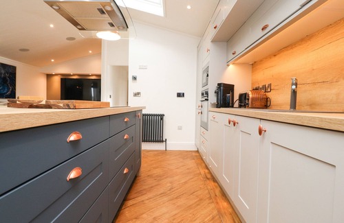 Knott End-on-Sea Cottage | HENRY HAVEN, family friendly, character holiday cottage in Garstang
