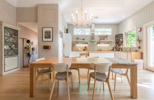 Stepney House | Henry Morcomb, 2 bdrm sleeps 4 WiFi