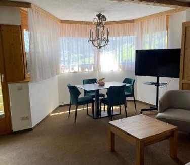 Sankt Anton am Arlberg Apartment | Henry's