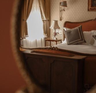 City of Westminster Hotel | Henrys Townhouse Marylebone, London