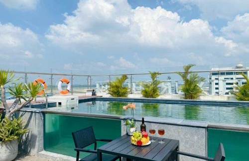 Tan Binh Hotel | Hera Luxury Hotel