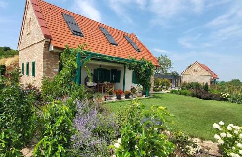 Simontornya Apartment | Herczeg-Fekete Cottage Birtokközpont