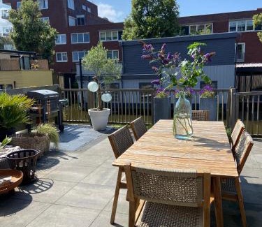 Alkmaar House | Herenhuis aan de gracht