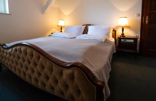 Ormoz House | Herga Wine Estate - Nest above wine cellar - rooms
