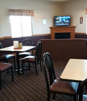 Herington Hotel | Herington Inn and Suites