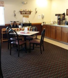 Herington Hotel | Herington Inn and Suites
