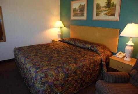 Herington Hotel | Herington Inn and Suites