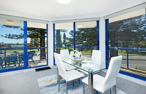 Tuncurry Apartment | Heritage 201