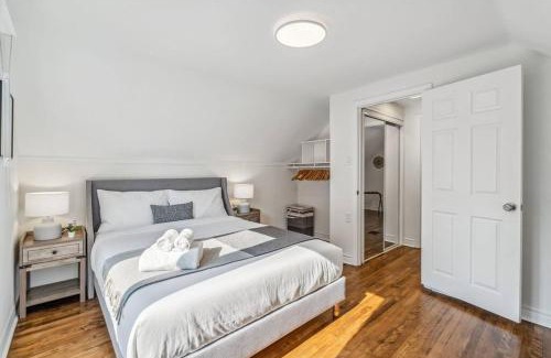 The Queensway Villa | Heritage 3BR Etobicoke Gem, Sherway Gardens, BBQ